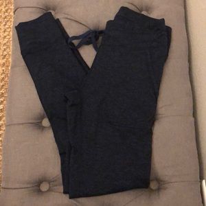 Aerie high waisted yoga pants with front pockets